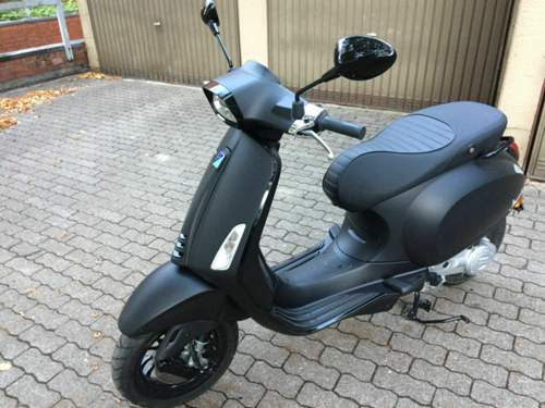 Vespa-sprint-notte-4t-3v-4