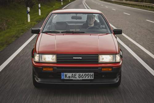 Andere Märkte bekamen die AE86-Variante mit Klappscheinwerfern. Sie wurde in Deutschland nicht angeboten