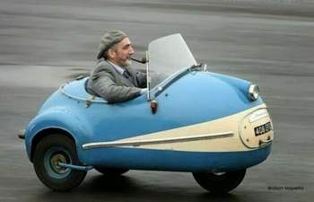 Skurrile-kleine-autos-briten-lustig