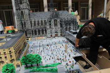 Dom-altstadt-lego-3