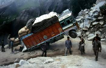 India-truck-overload