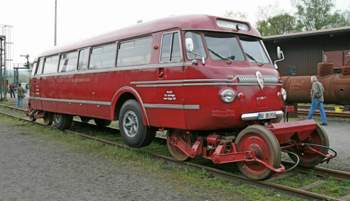 Schistra-bus-by-kotbaum