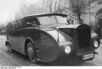 Bundesarchiv-bild-183-h0801-0500-001-berlin-zeitungsauto-des-ullstein-verlages
