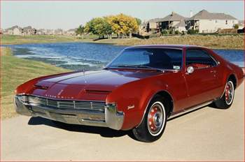 Oldmobile-toronado-04