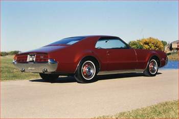 Oldmobile-toronado-09