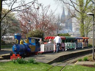 Rheinpark-bhf-west-01g
