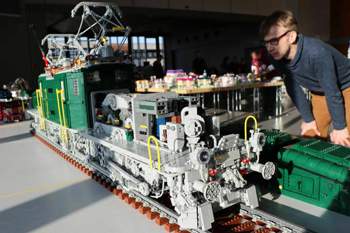 Lego-nachbau-krokodil-sbb-details-2019-zusammengebaut-andres-lehmann