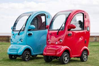 Scooterpac-kabine-frontansicht-rot-blauogmsin24pertc-600x600