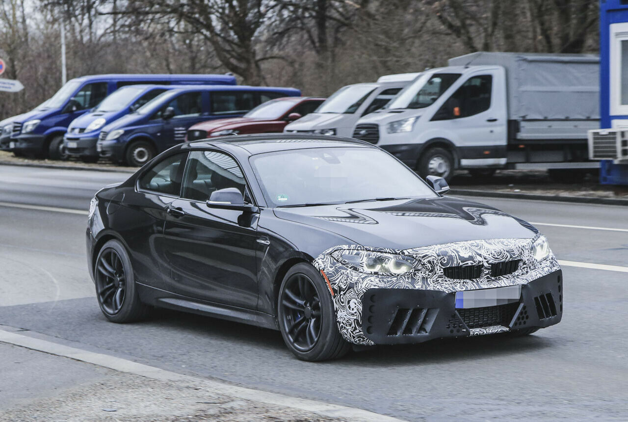 In der Competition-Version kommt der BMW M2 mit einer zahmeren Version des M3/ M4-Motors. Heißt: Weiterhin 3,0-Liter, doch ein Turbolader mehr