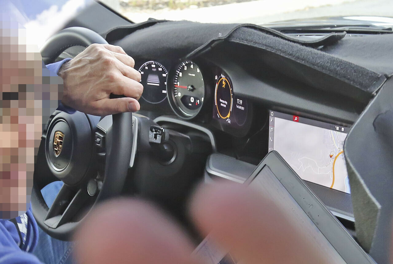 Der neue Porsche 911 (992): Kaum getarnter Innenraum