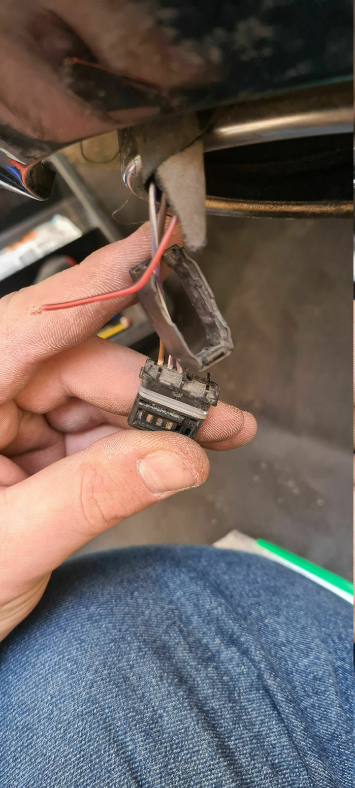 Totwinkelsensor ausbauen
