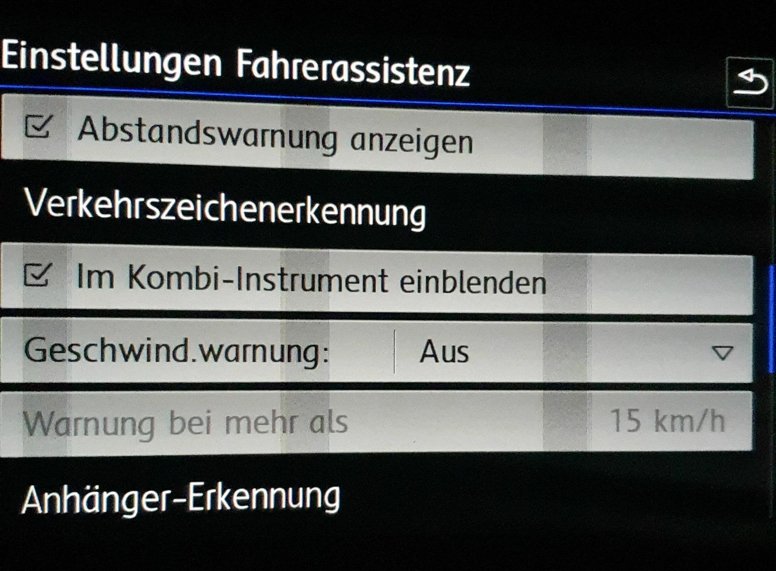 Touran Bj. 2020, Verkehrszeichenerkennung in der Multifunktionsanzeige anzeigen