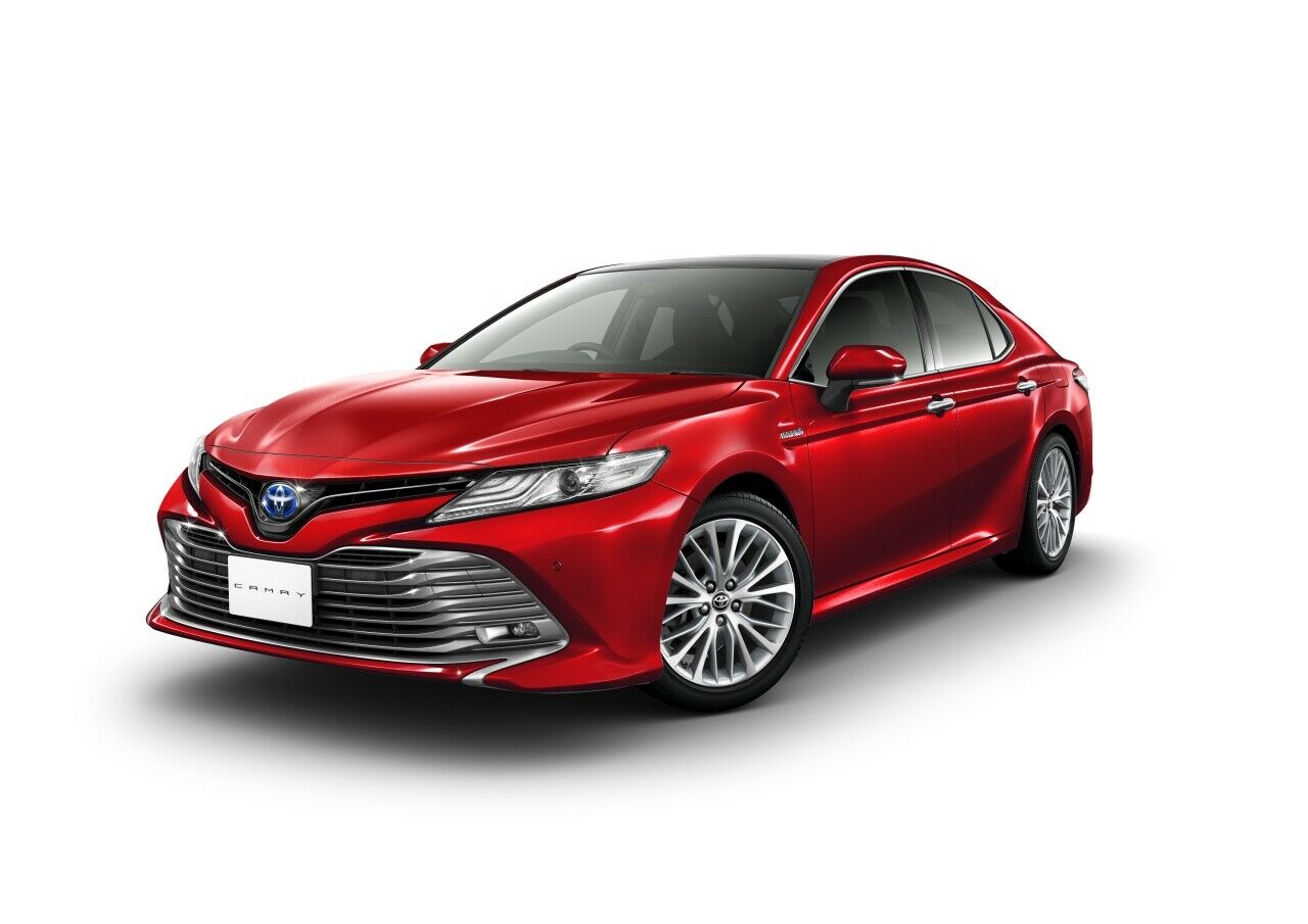 Nächstes Jahr auch bei uns: Toyota wird die Mittelklasselimousine Camry aus Japan nach Europa holen und damit den Avensis ablösen (Bilder zeigen Japan-Version)