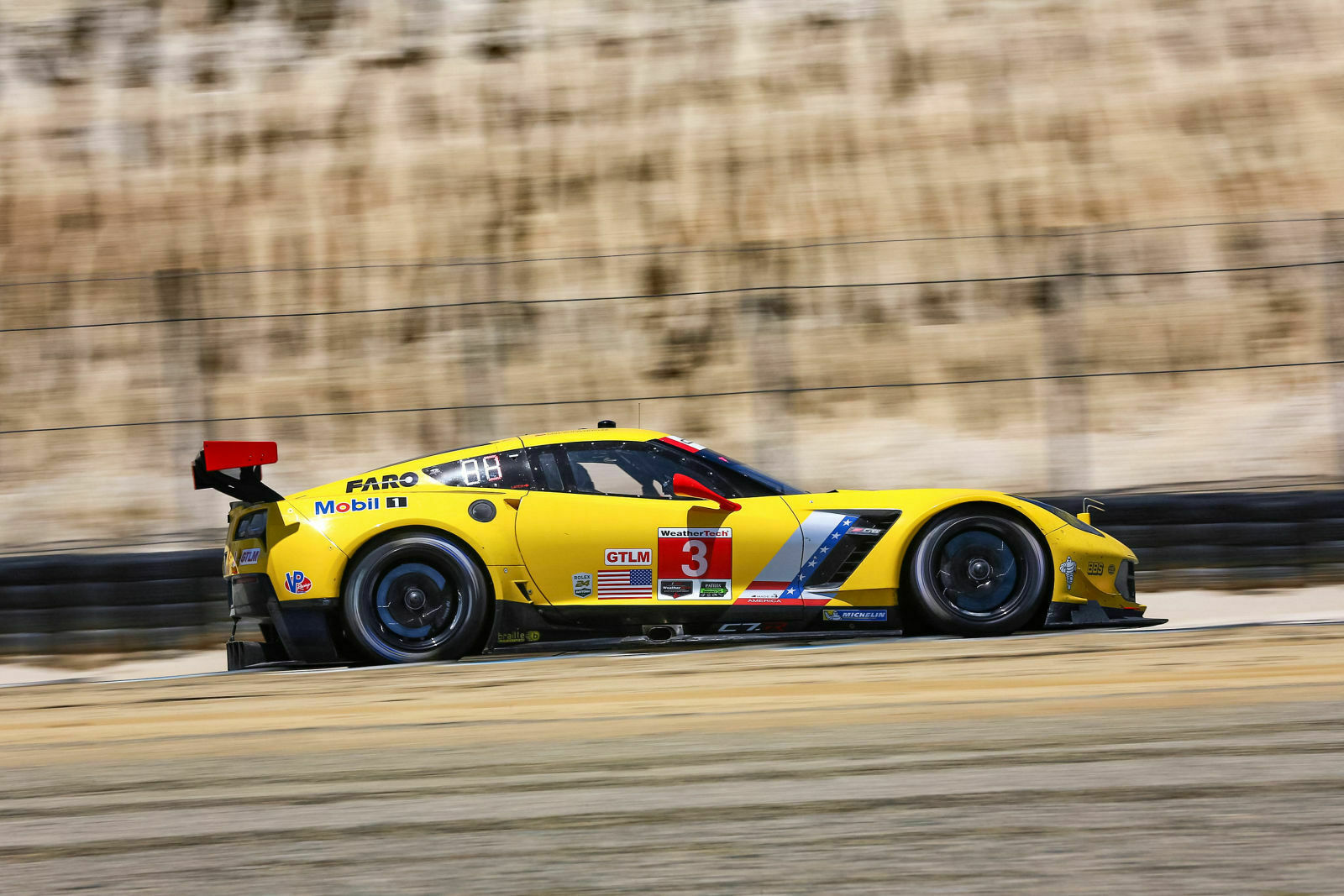 Die Corvette holte letztes Jahr den Sieg in der GTE-Klasse. 2016 scheint ihr die BOP-Einstufung einen Strich durch die (Leistungs-)Rechnung zu machen
