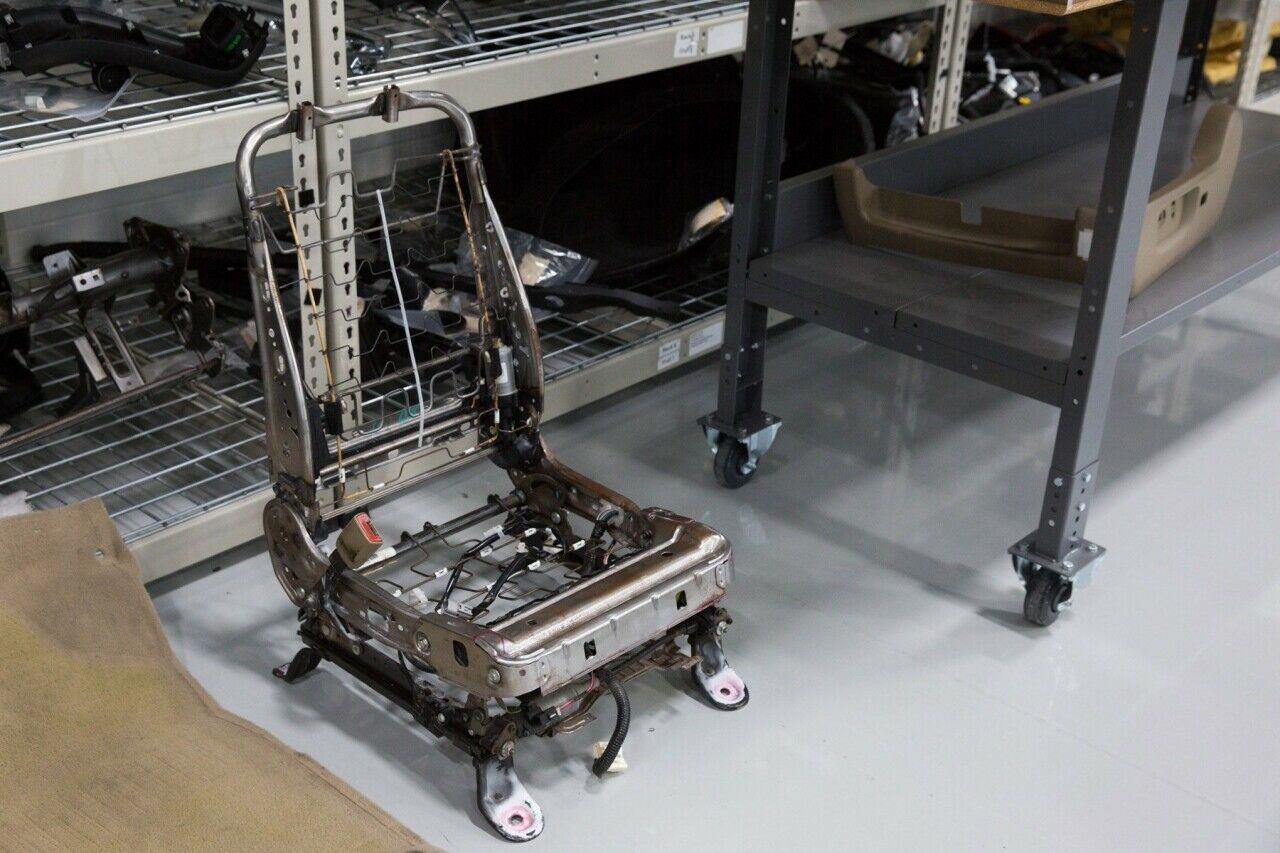 Der Fahrersitz: Auf dieses weltweit verwendete Bauteil waren auch die Ingenieure in der japanischen Toyota-Zentrale neugierig