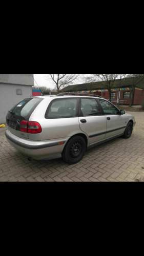 Volvo V40.jpg