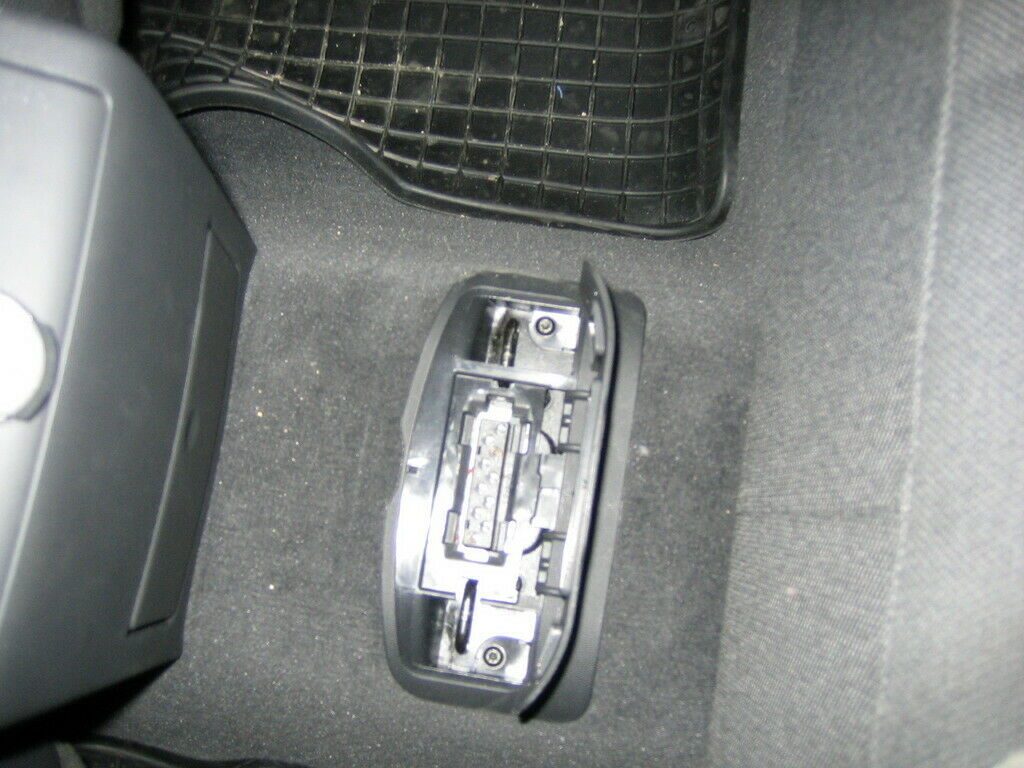 Travel-Assistant in Vectra C (brauche Infos/Fotos)
