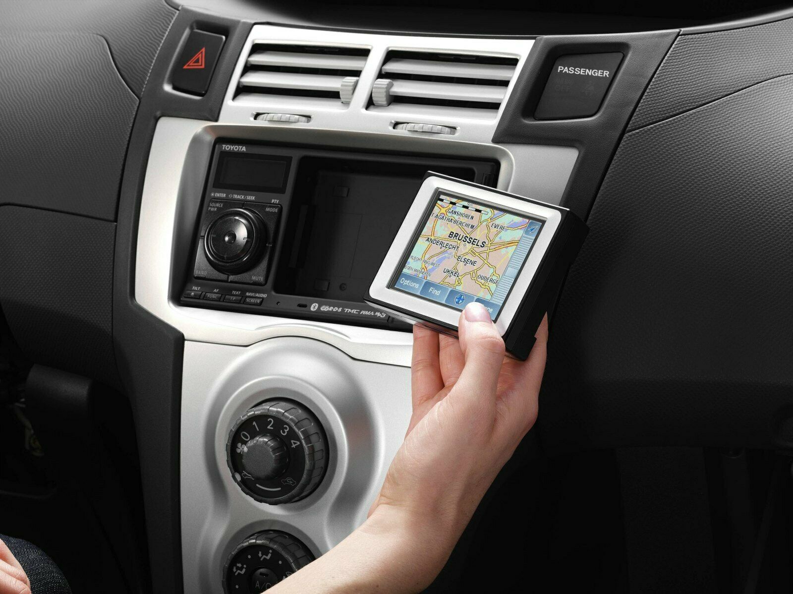 Travel-Pakete für Yaris, Prius und Corolla Verso