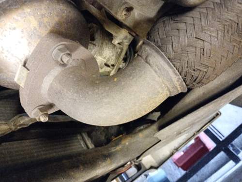 Altes Flexrohr 200 x 45 mm am 3-Schraube