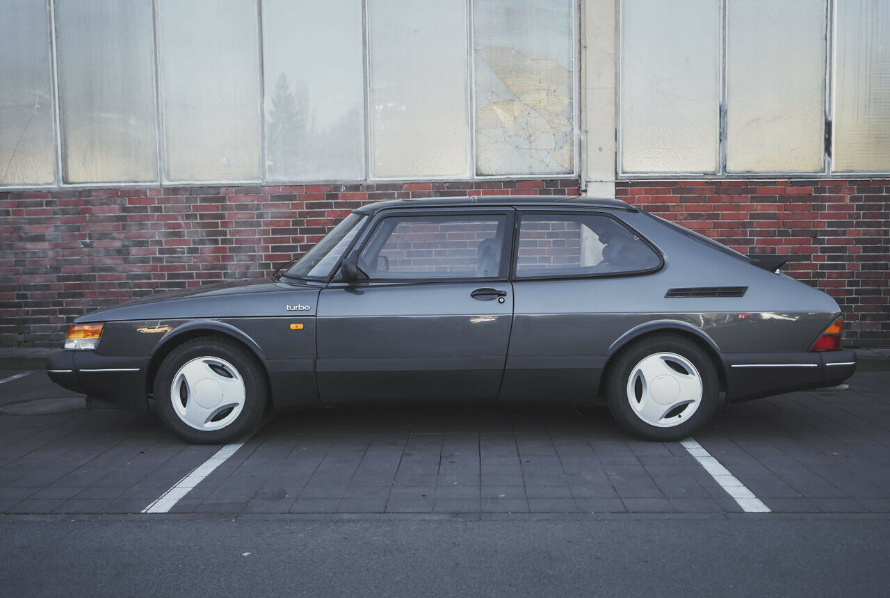 Das Design des Saab 900 war bei der Modelleinführung vor 40 Jahren recht futuristisch