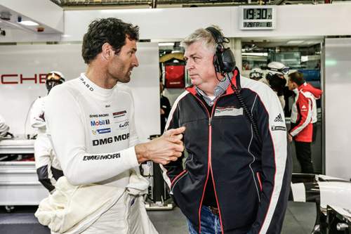 Porsche-Technik-Chef Wolfgang Hatz (rechts) bestätigte, dass die Elfer-Reihe künftig auch mit Turbo fährt