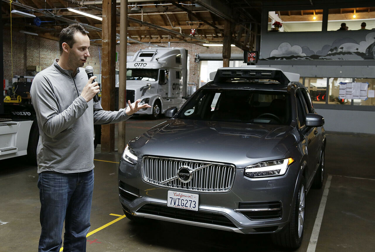 Anthony Levandowski, bei Uber verantwortlich fürs Roboterwagen-Programm, findet eine Erlaubnis für das Testen von autonomen Autos entbehrlich