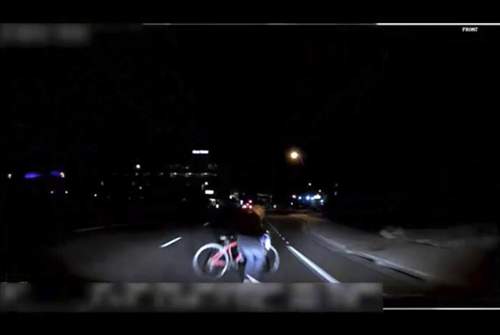Auch die Sicherheitsfahrerin reagierte nicht. Sie schaute im Moment des Unfalls auf einen Bildschirm im Auto statt auf die Straße