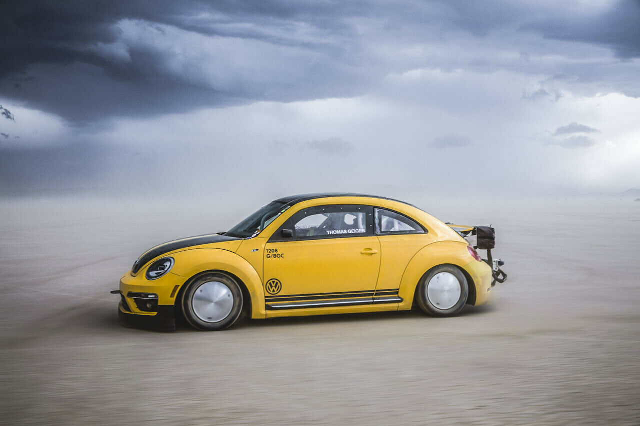 VW Beetle LSR: Immer nur geradeaus, aber das höllisch schnell. Bei den Speed Weeks fordert selbst ein "Käfer" reichlich Respekt