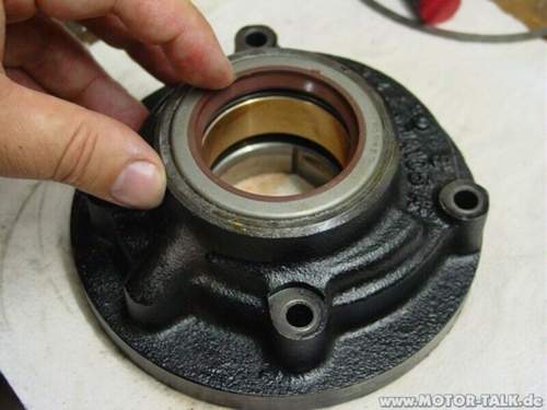 02-bushing-and-seal