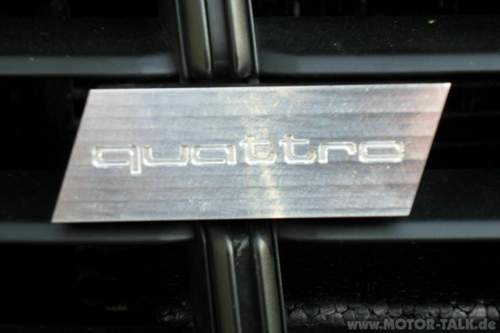 Quattro-emblem-s3-kuehlergrill-01
