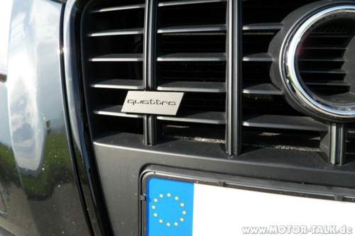 Quattro-emblem-carbon-s3-kuehlergrill-02