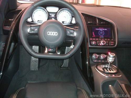 R8-innenraum-0