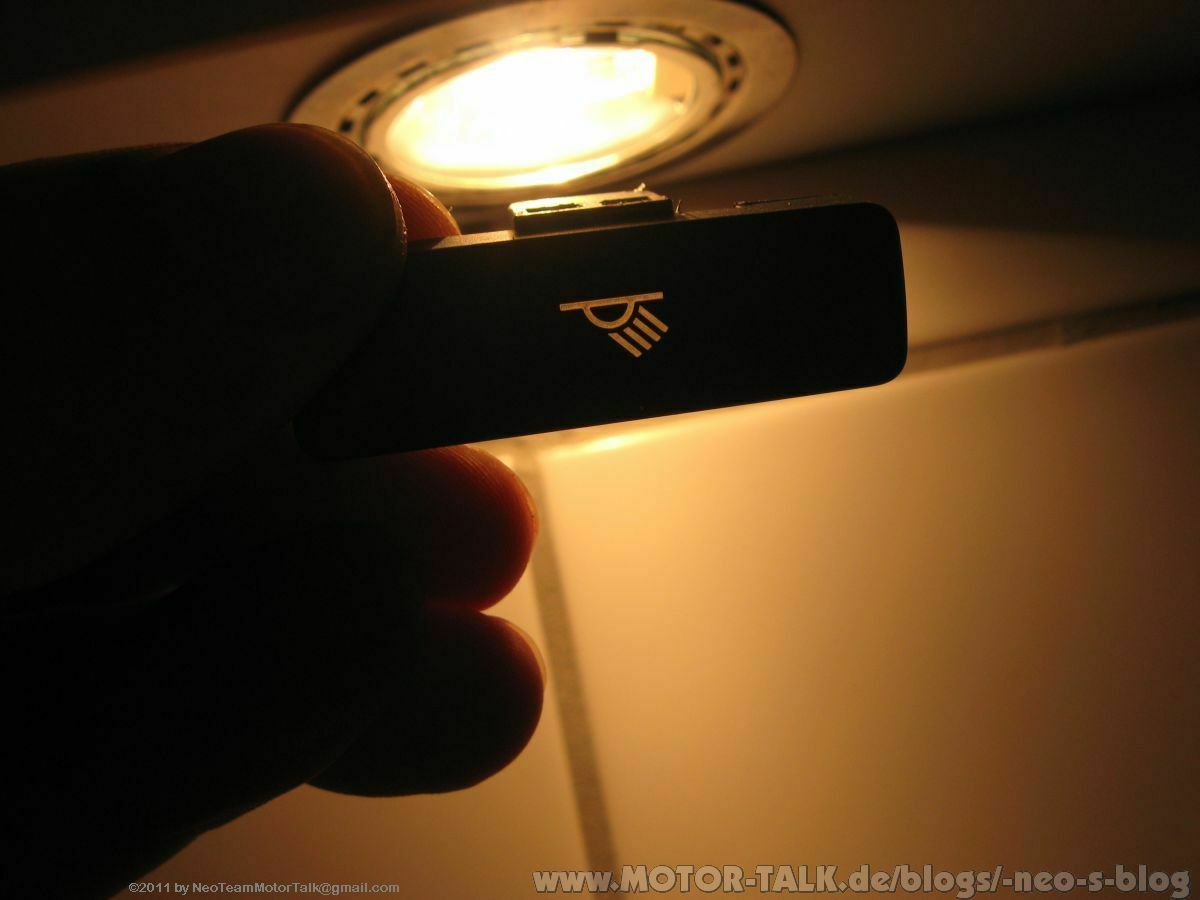 Umbau der hinteren Innenleuchte auf bel. Schalter und Ambientebeleuchtung - Passat 3C (B6)