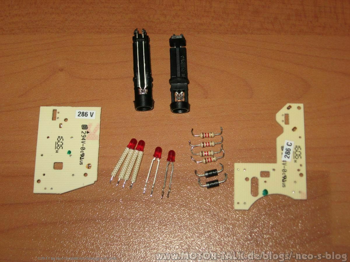 Umbau der hinteren Innenleuchte auf bel. Schalter und Ambientebeleuchtung - Passat 3C (B6)
