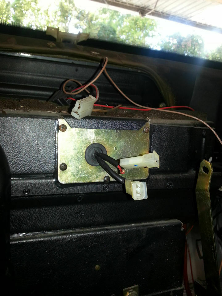Umbau von Klima auf normale Heizung / innen Kabelbaum Elektrik-Probleme 325i - Bilder + Video