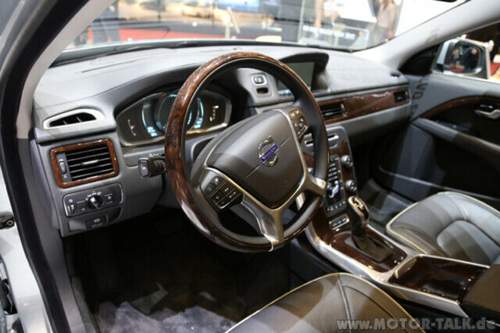S80-my-2014-dashboard-174