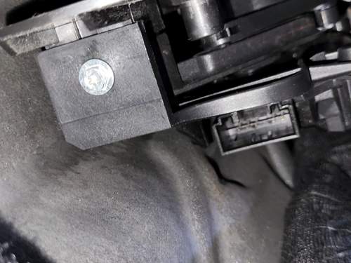 Stellmotor eingebaut an Umluft-/Frischlu
