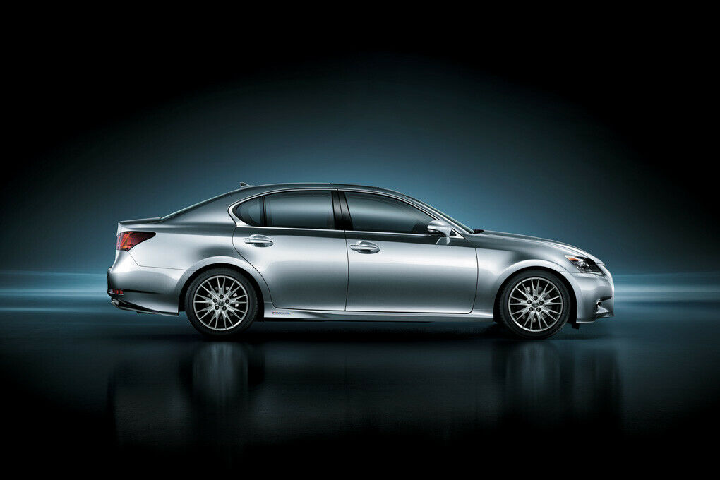 Unter der Haube des Lexus GS 300 h arbeiten ein Vierzylinder-Benziner und ein Elektromotor