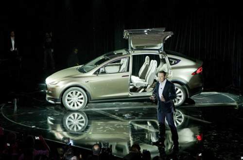Elon Musk bei der Premiere des SUV "Model X". Es soll 2014 oder 2015 auf den Markt kommen.