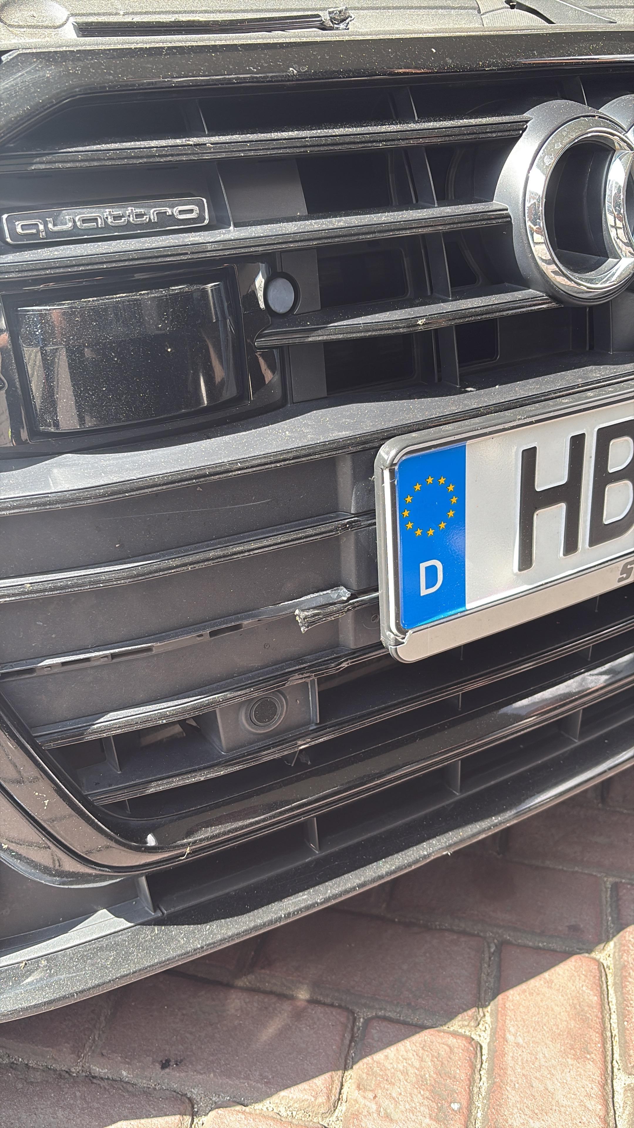 Ausbau Stoßstange vorne (Audi A6 C8 2021)