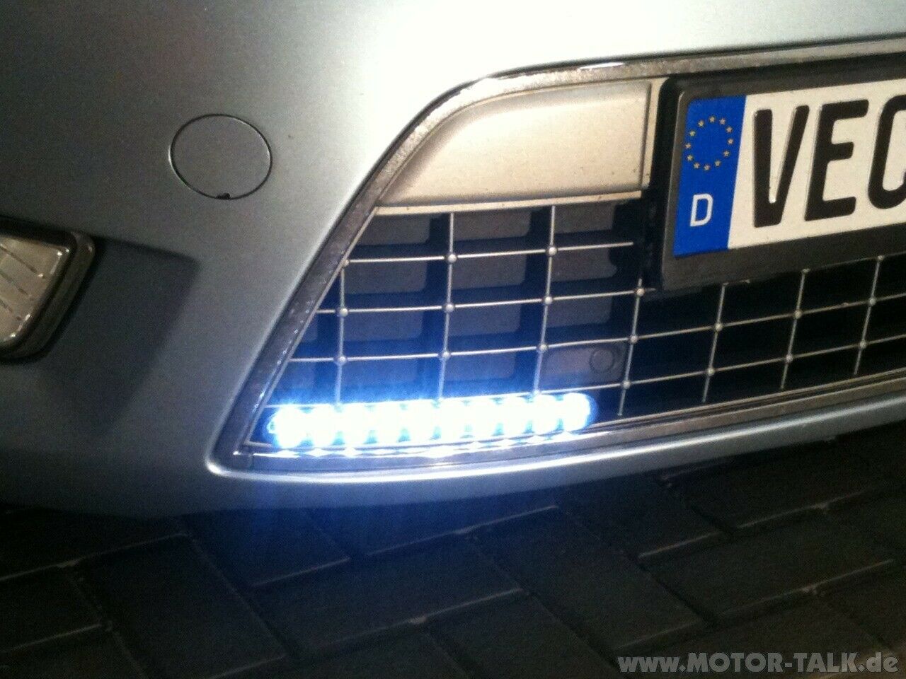 Universal tagfahrlichter einbauen zündungsplus woher nehmen?