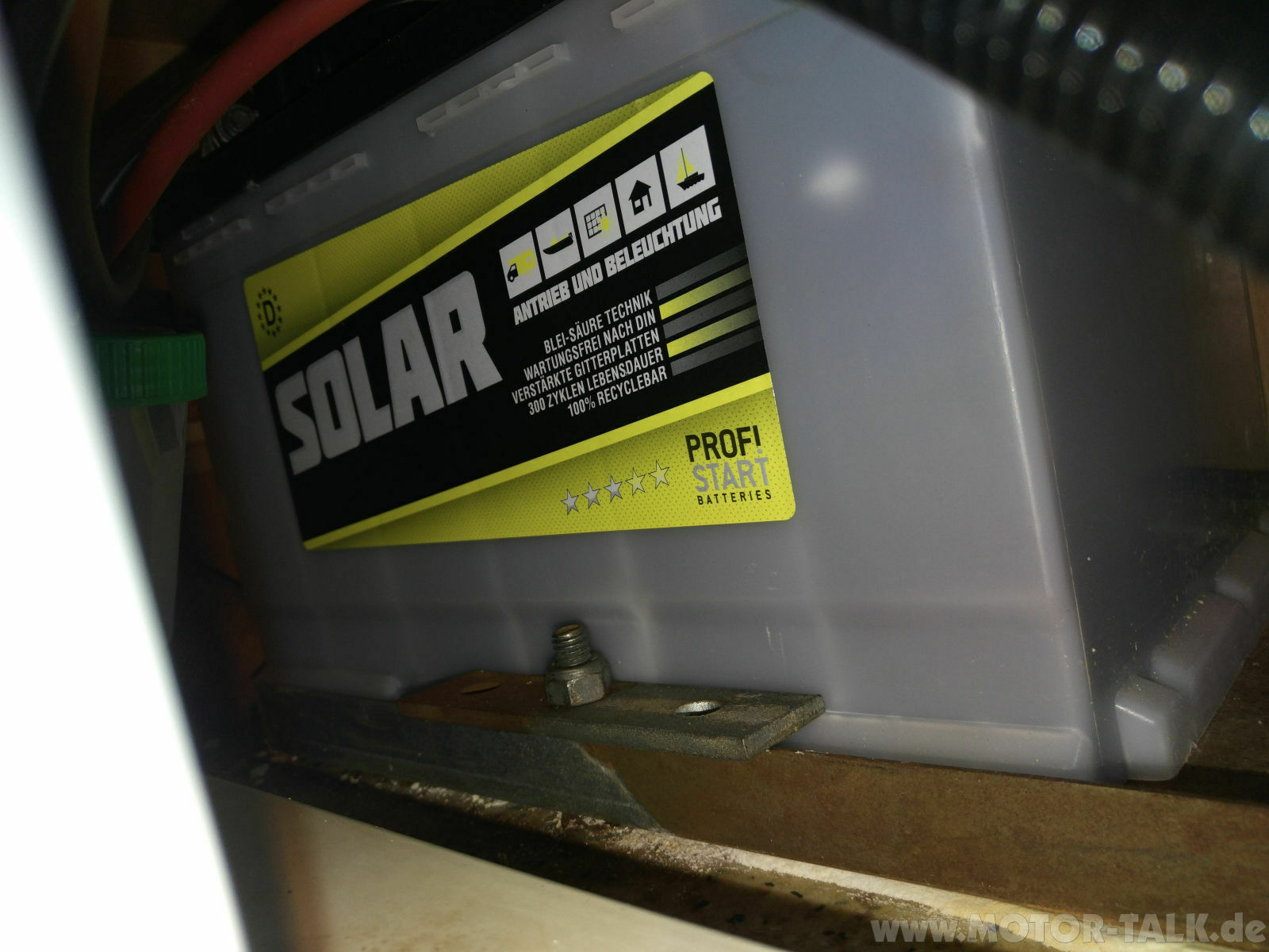 Unklarheiten Aufbaubatterie 2x90Ah, Bleisäure und wartungsfrei?