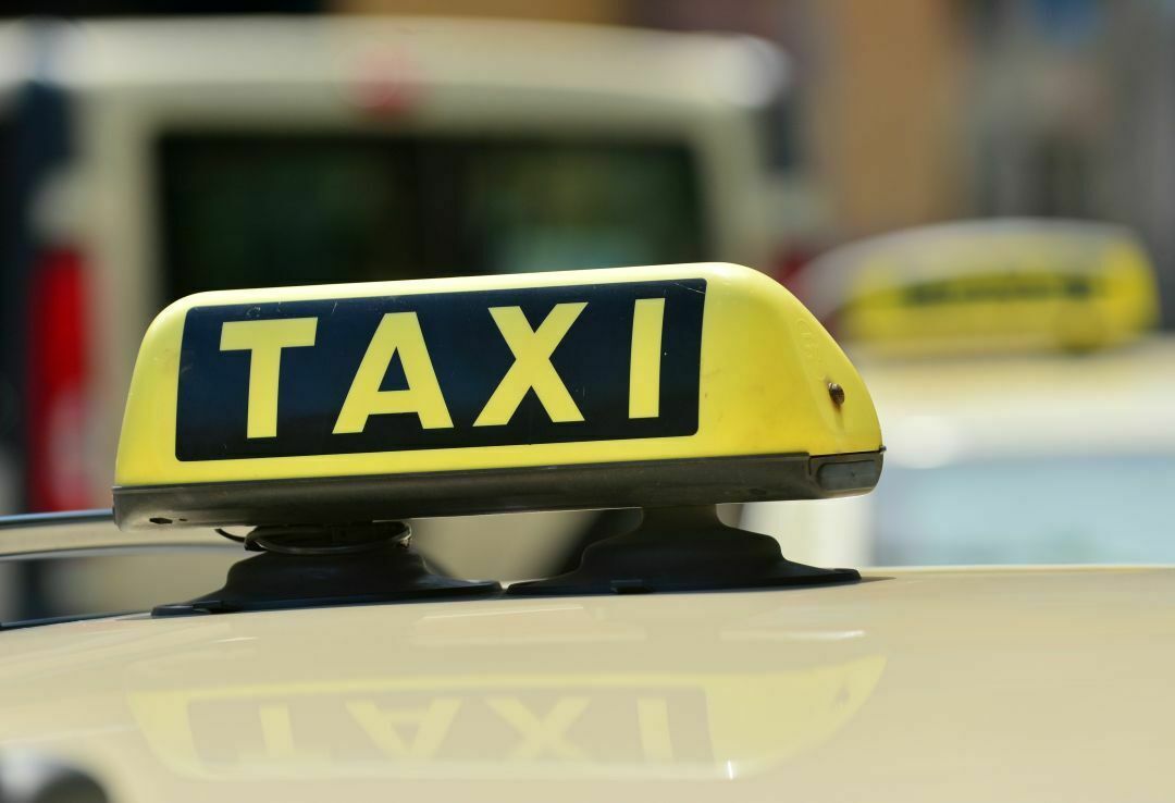 Der ADAC hat 160 Taxifahrten unternommen und den Fahrer, das Fahrzeug und die Streckentreue bewertet