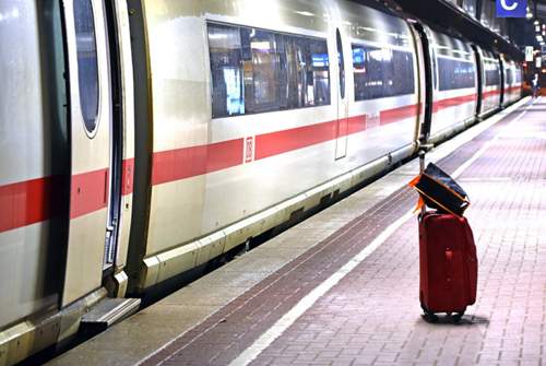 Die Bahn stellte zum ersten Mal seit 2007 den Fernverkehr komplett ein