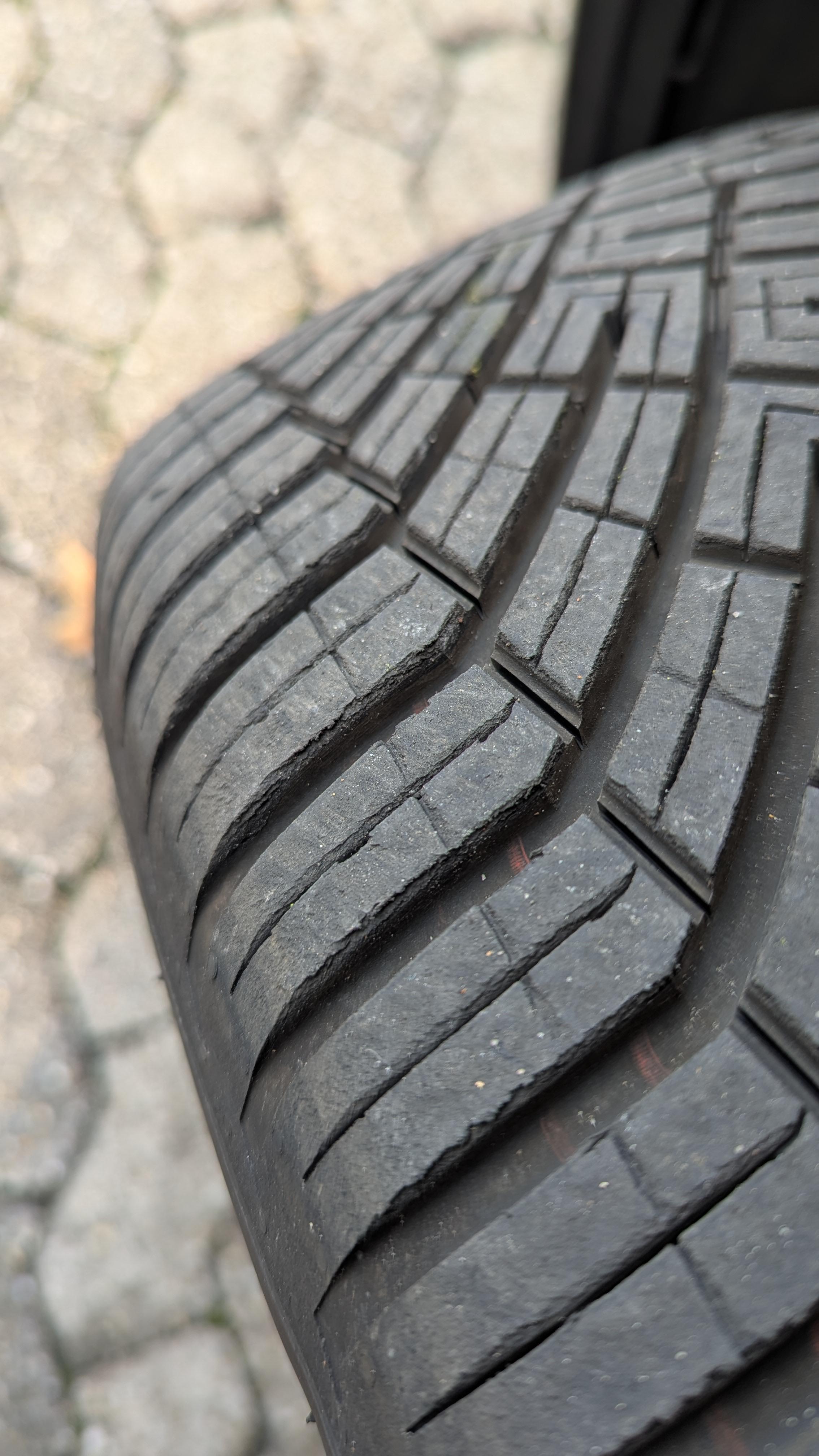 Unregelmäßiger Abrieb bei neuen Allwetterreifen – normal oder Problem?