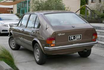 1974-alfa-romeo-alfasud-4-door-sedan-2015-07-15