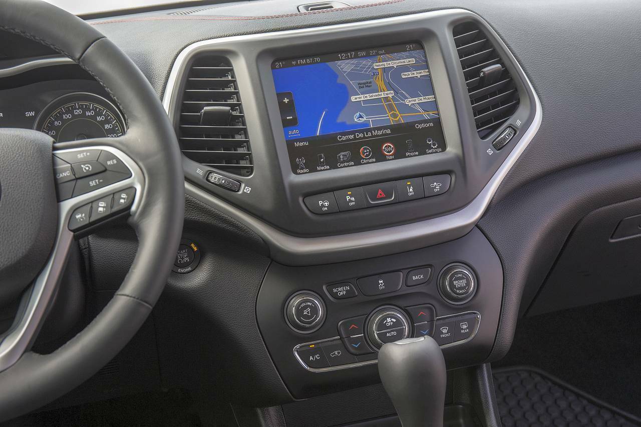 Jeep Cherokee: Multimedia-System