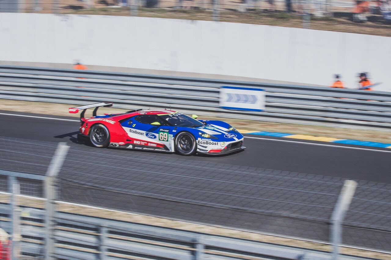 Mit Zusatzgewicht und etwas weniger Leistung müssen die Vorjahressieger im Ford GT zurecht kommen