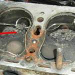 Der Motorblock - Die Kopfdichtung war da defekt....