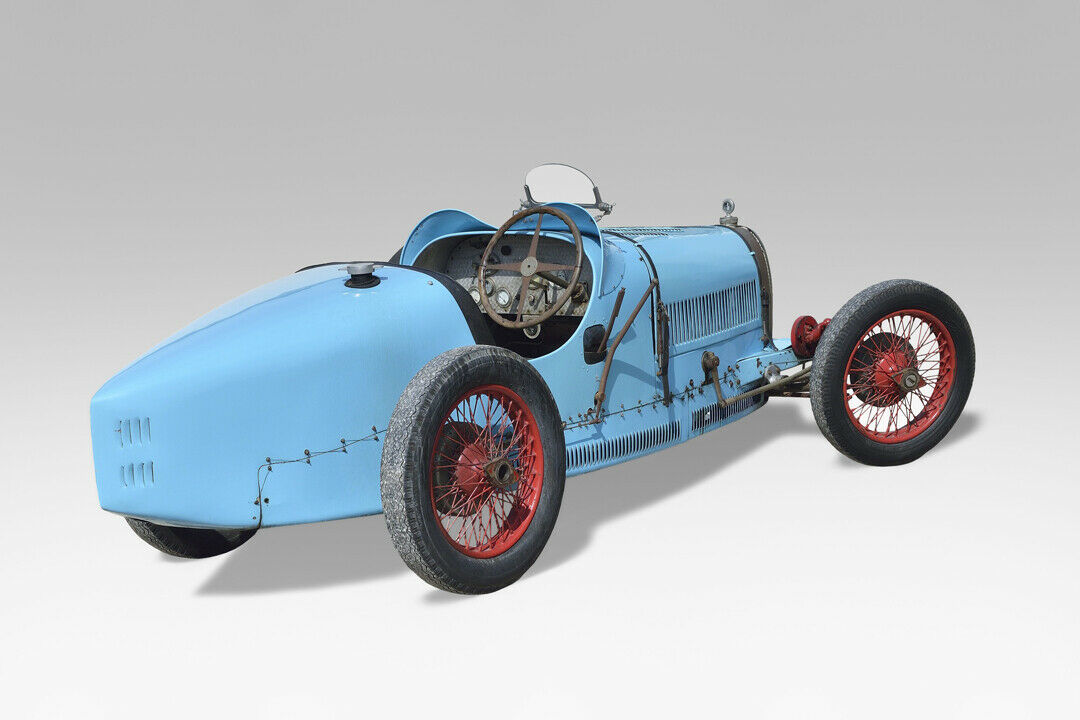 Bislang gehörte das Bugatti-Cabrio einer Familie